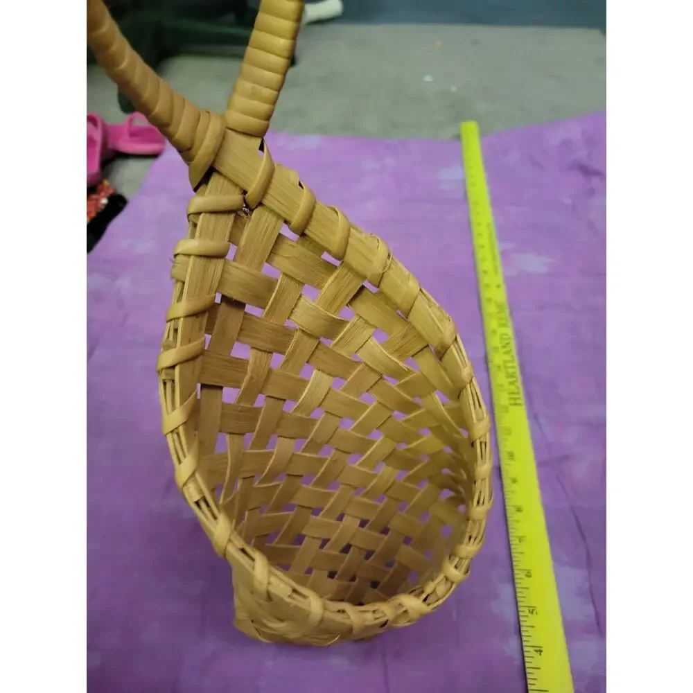 bamboo woven v-shaped wall hanging basket